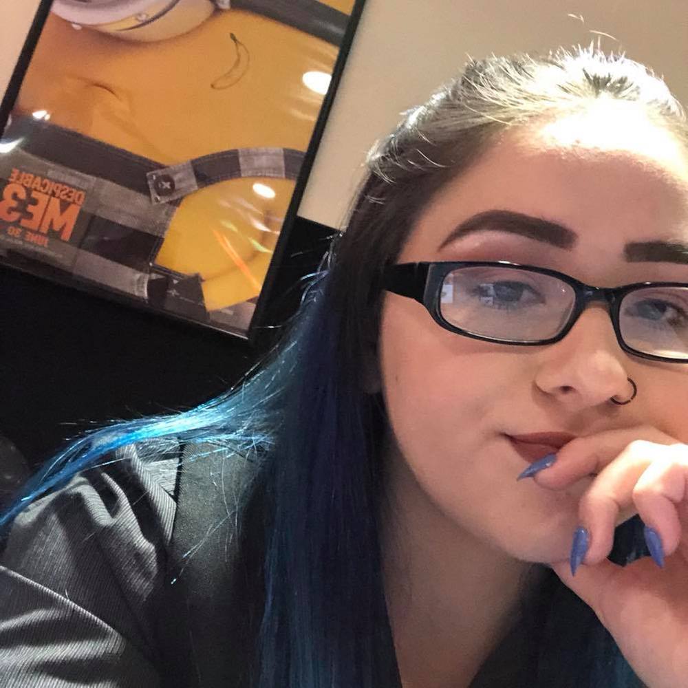 Meet your Posher, Ari